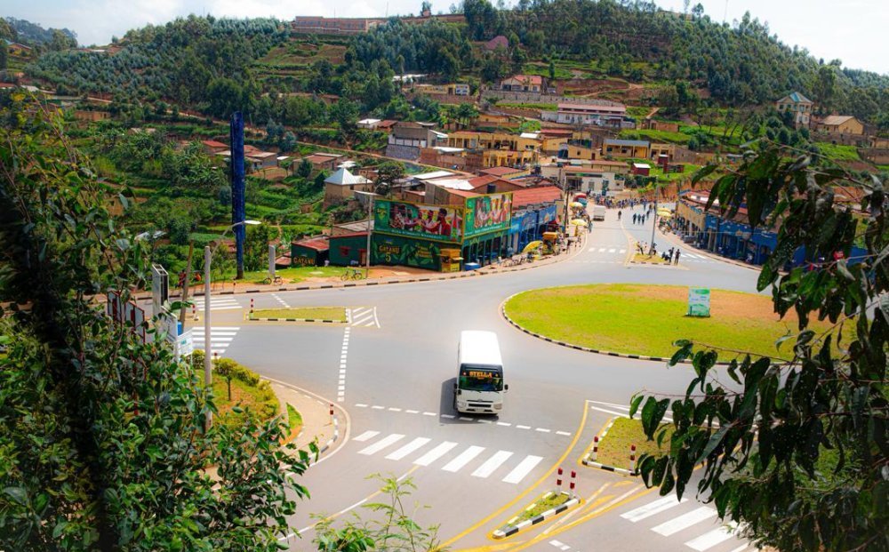 isantere_ya_rukomo_muri_gicumbi_yabaye_isangano_ry_imihanda_igezweho